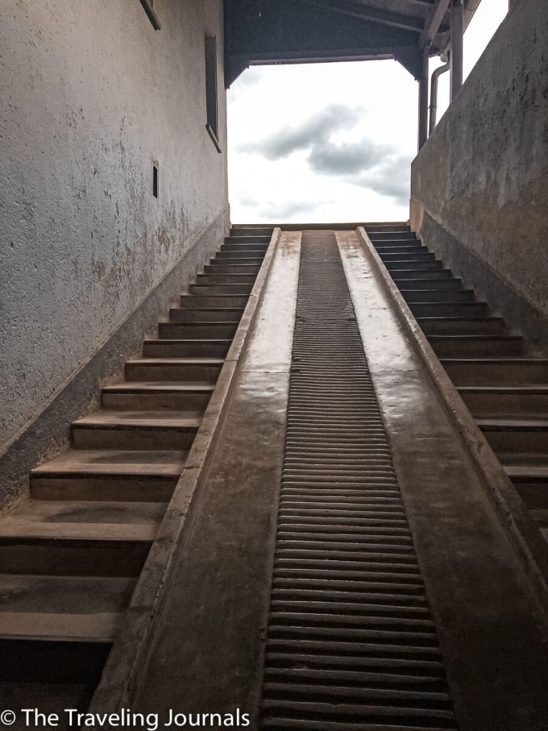 berlin, alemania, germany, backpacker memories, backpackers life, backpacker in Europe, backpacker in Berlin, hostel en Berlin, Summer in Berlin, sleeping arrangement, mochilera, Dominicana en Alemania, solo female travel in berin, backpacker in europe, backpacking 2016, summer in europe,nazi concentration camp, campo de concentracion nazi, SACHSENHAUSEN TOUR, sachsenhausen concentration camp, sachsenhausen, Arbeit Macht Frei, work makes you free, trabajar de hace libre, Oranienburg, custody zone, slave labor, prisoner abuse, abuso de prisoneros, prison cell, walking tour, holocaust, gas chamber, Sachsenhausen Concentration Camp Memorial and Museum, Main entrance – Tower A,Ruins of Station Z, Hospital and Pathology Lab, Baracke 38 -39, Casino of the SS Officers, Appellplatz, SS Cell Block, barraca de los prisioneros