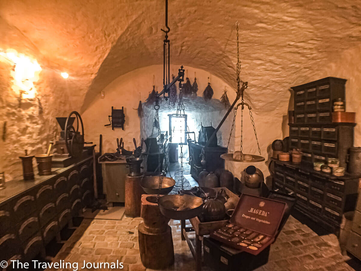 heidelberg, heidelberg castle, castillo heidelberg, Königstuhl, The King's Seat, el asiento del rey, hill, montaña, panoramic view, vista panoramica, verano en Heilderberg, Universidad de heidelberg, Heidelberg University, German Renaissance Architecture, Apothecary Museum, ruinas del castillo heidelberg, farmacias, arquitectura renacentista alemana, Museo del Boticario, the world's largest wine barrel, history of pharmacies and dispensaries, dispensaries,barril de vino más grande del mundo, funicular, Heidelberg Mountain rail; the funicular, tren de montaña, vistas de heidelberg, views of Heidelberg