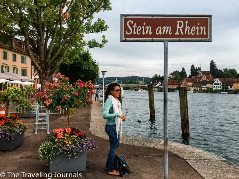 Stein am Rhein, Rhine River, Rio Rhine, pueblo medieval en Suiza, summer day in Stein am Rhein, happy girl in Stein am Rhein
